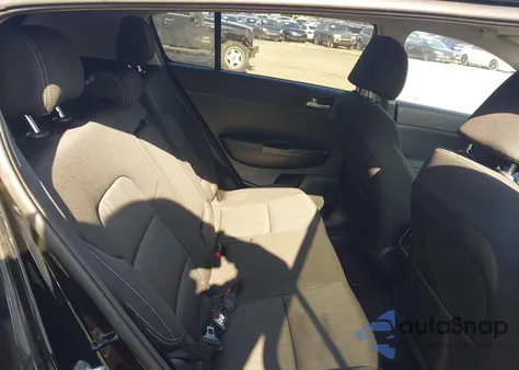 2020 Kia Sportage Lx z USA, uszkodzony, nr VIN KNDPM3AC8L7828578